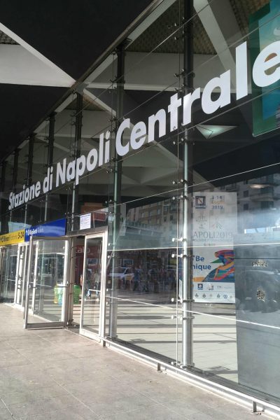 stazione centrale di Napoli